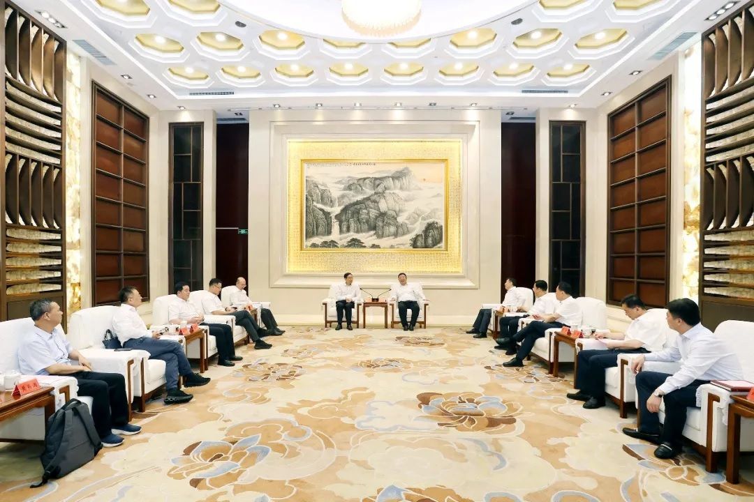 中国建材集团与泰安市举行座谈交流