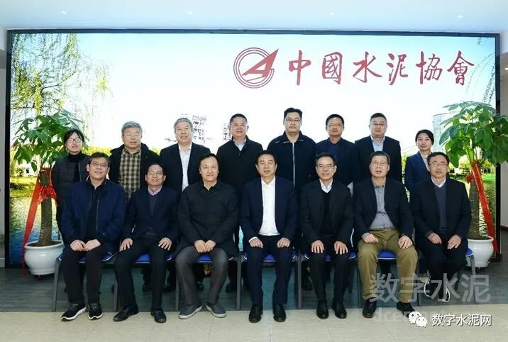 华润水泥总裁纪友红一行到访中国水泥协会
